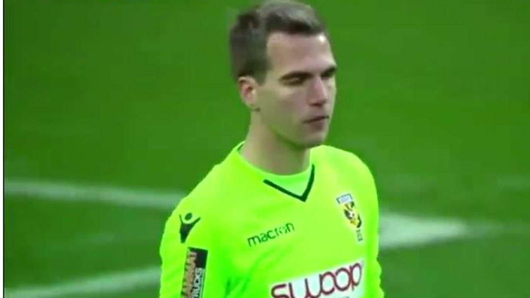 限制了他的 限制了他的