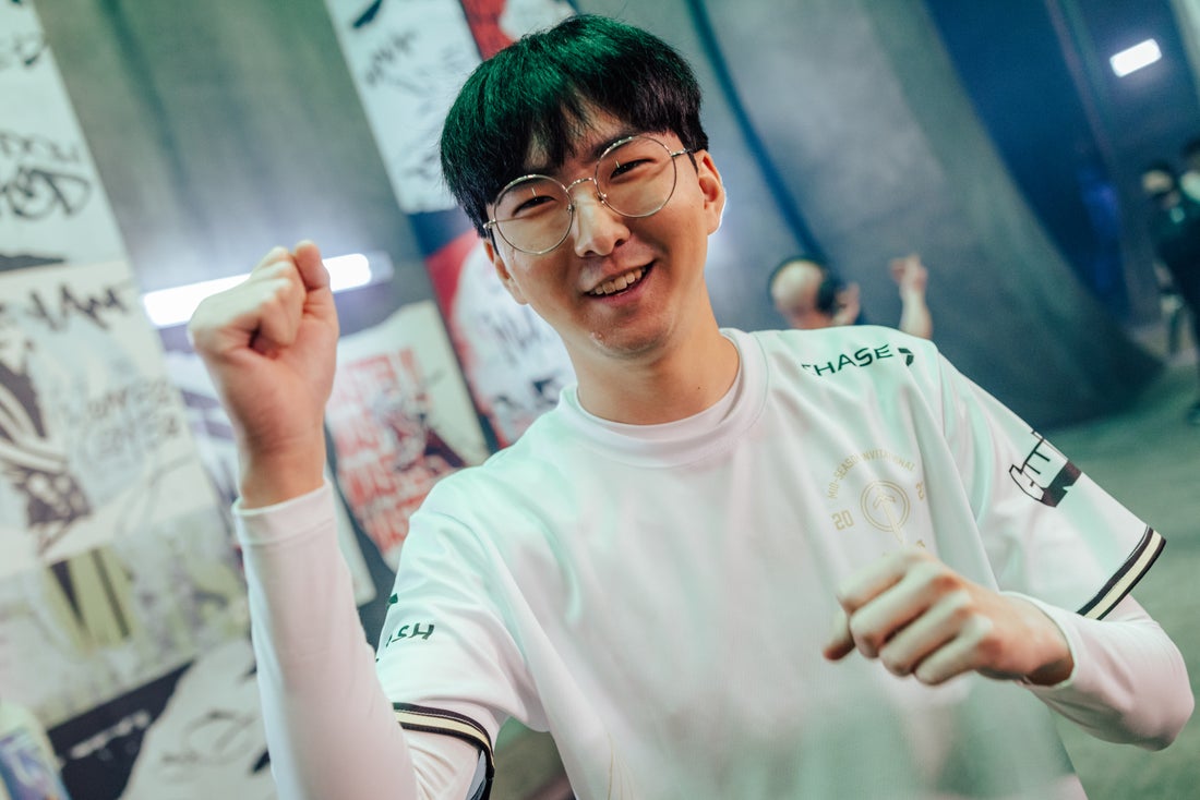 秦伟搏与刘 秦伟搏与刘